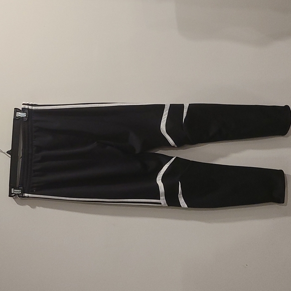 Adidas clima365 pants blk and white - Picture 2 of 9